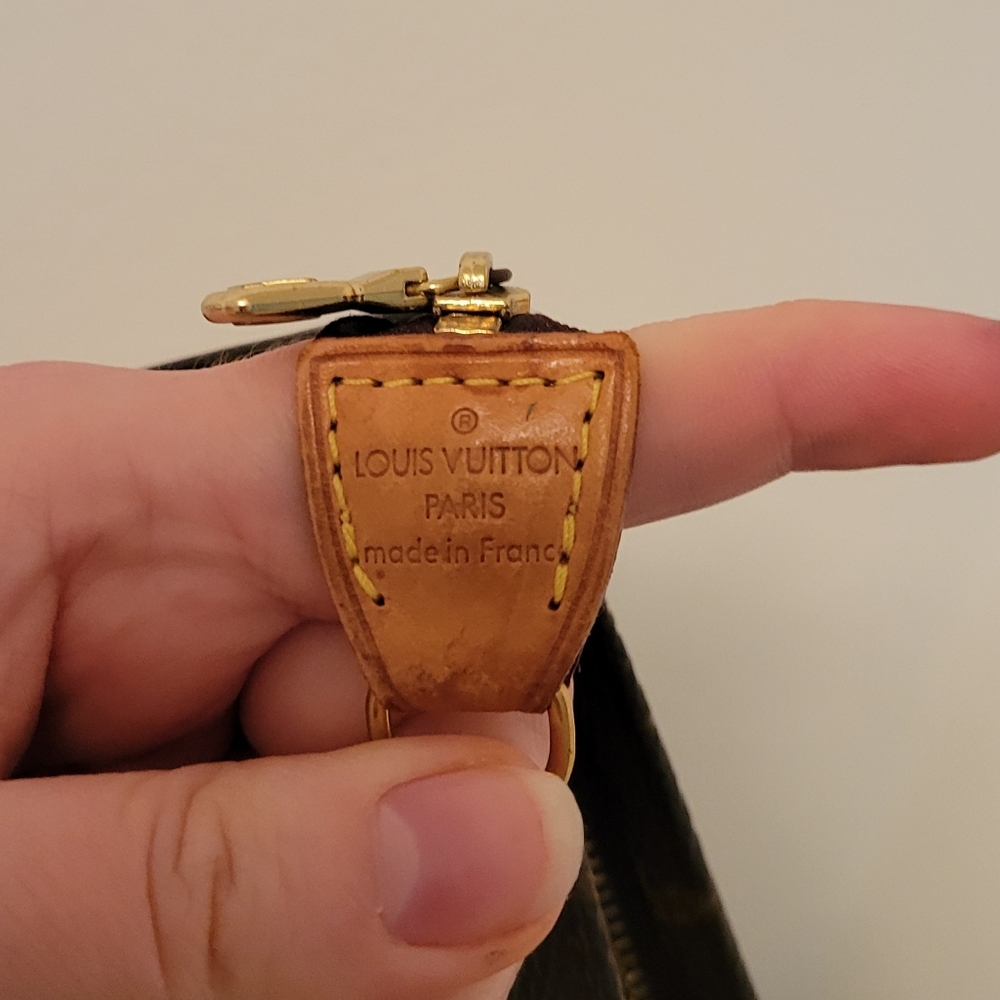 100% Authentic Louis Vuitton Monogram Pouch !!! - Picture 10 of 13